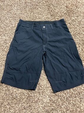 Kuhl Rengade cargo shorts sz 34
